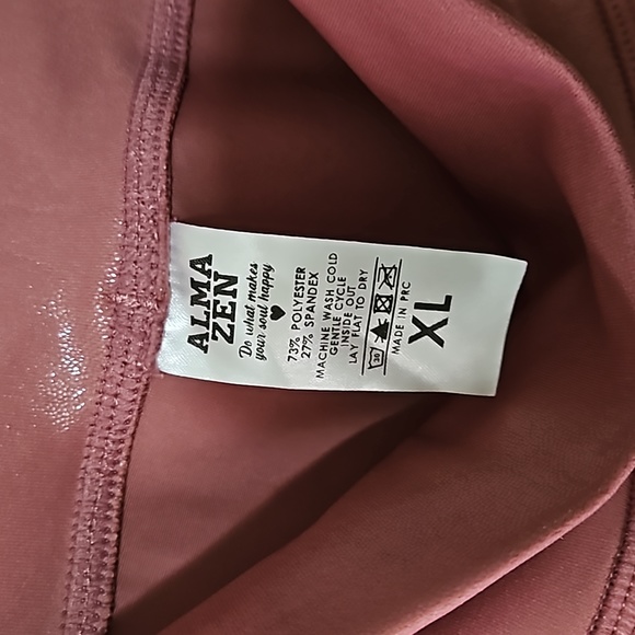 Shiny pink leggings size XL Almazen - Picture 5 of 5